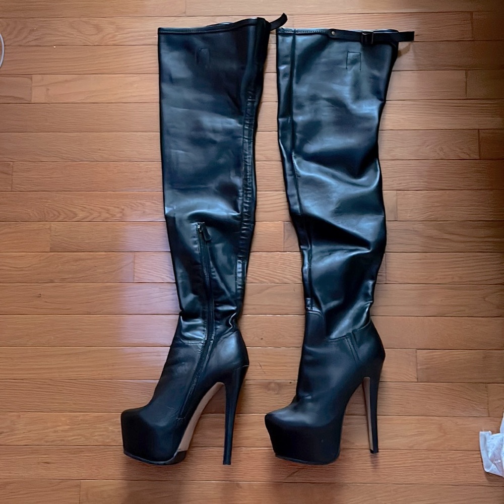 Zigi Girl Thigh high Faux leather boots
